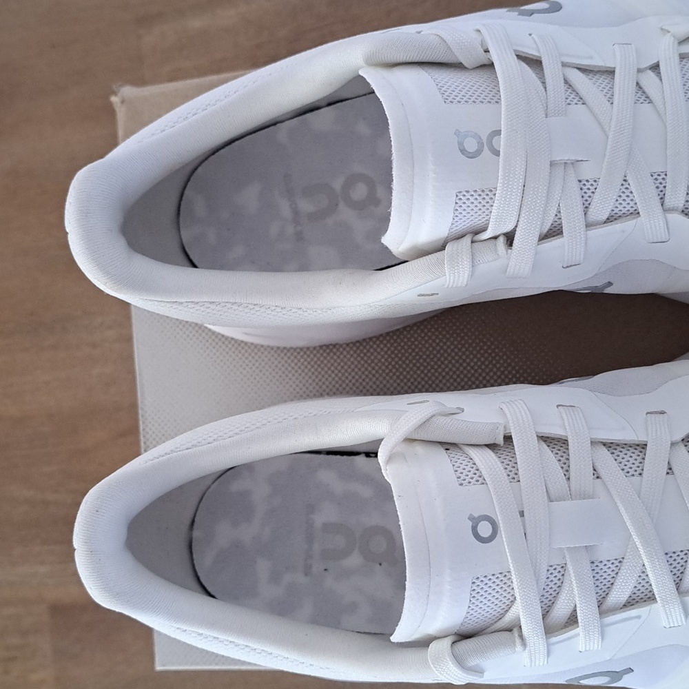 On Cloudpulse Womens - Color: White/Frost - Size: 11 - Picture 4 of 8